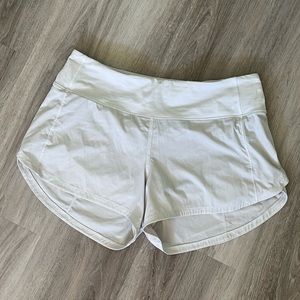Lululemon Speed-Up midrise 4” shorts